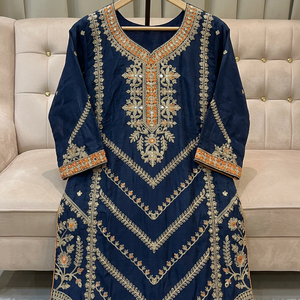 <b>Women</b> Navy Blue Embroidered Ethnic <b>Kurti</b> Indian Pakistani V Neck Three Quarter Sleeve Top - Product Image 1