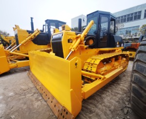 Equipo de construcción China usado <span class=keywords><strong>Bulldozer</strong></span> <span class=keywords><strong>Shantui</strong></span> <span class=keywords><strong>SD13</strong></span> 15 toneladas Shangchai motor fuerte potencia buena calidad precio barato - Product Image 1