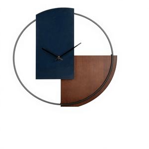 นาฬิกาแขวนผนังไม้และโลหะแบบควอตซ์ พร้อมกลไกเงียบสงบ และดีไซน์สไตล์โมเดิร์นกลางศตวรรษ ช่วยเพิ่มบรรยากาศให้กับทุกห้อง - Product Image 1