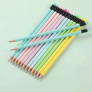 Crayons en bois HB multicolores élégants en gros pour l'école, logo personnalisé, triangulaires, durables, cadeau promotionnel, conception gratuite, standard - Product Image 4