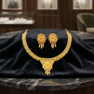 Venta al por mayor de collares cortos chapados en oro de 14K 18K 24K, joyería de moda, conjunto de joyería tradicional, collares de formación rellenos de oro de latón - Product Image 1
