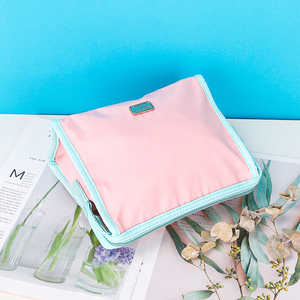 กระเป๋าเครื่องสำอางแบบพกพาสำหรับผู้หญิง ทำจากผ้า RPET ทนทาน พร้อมซิปปิด สำหรับใส่ของใช้จำเป็นระหว่างเดินทาง - Product Image 3