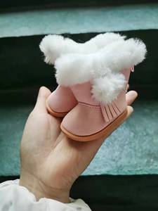 Style d'hiver 18 Inch US Doll Shoes Red White Black Brushy Winter Snow Boots - Product Image 6