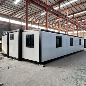 Casa contenedora personalizable de 40 pies, casa pequeña prefabricada de <span class=keywords><strong>3</strong></span> dormitorios con módulo plano de abuelita para apartamentos, hoteles, villas