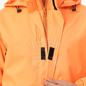 Traje de lluvia transpirable para hombre de nuevo estilo 2025, diseño liso a prueba de agua y a un precio razonable - Product Image 3