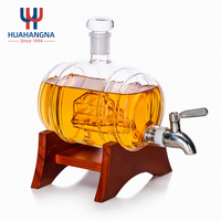 Distributeur de spiritueux en verre en forme de baril de 1000 ml personnalisé OEM avec support en bois – Cadeau créatif pour whisky, articles de bar pour la maison, le bar et le restaurant
