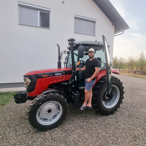 Tracteur agricole Tavol Shandong 80 CV 4x4 à bas prix avec moteur, boîte de vitesses et pompe - Product Image 2