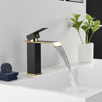 Robinets mitigeurs de lavabo en acier inoxydable intelligents montés sur le pont de luxe