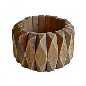 Brazaletes de Madera Tallada de Primera Calidad, Diseño Floral Étnico, Joyería Unisex para Aniversario o Fiesta - Product Image 5
