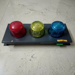 Lampe indicatrice CMK DSL 4,5V, affichage analogique et numérique industriel, tôle métallique, -20°C à +85°C, plage de mesure 200-300MTR - Product Image 1