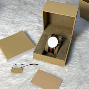 Caja de Reloj de Lujo OEM con Interior de Gamuza Sintética, Estuche Cuadrado de Cartón, Funda Protectora con Tapa Abatible y Almohada para Relojes de Lujo - Product Image 2