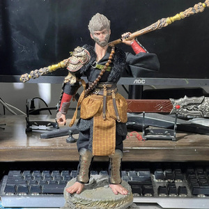 Estatuilla de soldado Black Myth Wukong, 37cm de alto, articulaciones móviles, de PVC Material, modelo coleccionable de juguete, soplador de aire a escala 1:1 congelado - Product Image 2