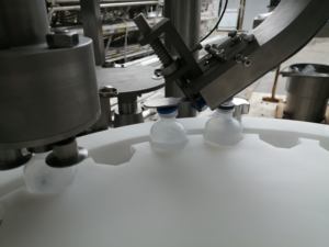 เครื่องบรรจุและขวดแก้วสีเหลืองอำพันใสขนาด100มล. <span class=keywords><strong>สาย</strong></span>การผลิตขวดแก้วสีเหลืองอำพันขนาด50มล. - Product Image 6