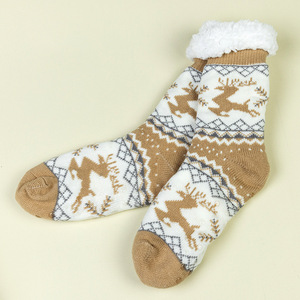 Chaussettes de sol épaisses en fibre acrylique tissée pour femmes, écologiques, doublées de polaire, motif de renne de Noël, tapis de sommeil - Product Image 5