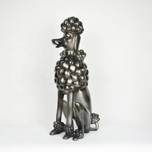 Hars Cartoon Decor Poedel Glasvezel Hond Sculptuur Kunst Dier Hond Standbeeld Vloeiende Artistieke Stijl Rendering Gekleurd Beeldje - Product Image 1