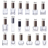 Flacon de parfum carré en verre dépoli rechargeable de 10 ml avec pulvérisateur et capuchon doré/argenté/noir, sérigraphie, certifié TUV