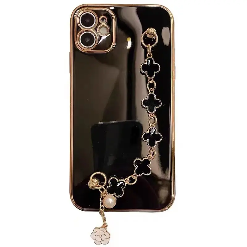 Diseño de lujo más nuevo estético trébol de cuatro hojas pulsera cadena con electrochapado TPU borde funda de teléfono para Iphone 14