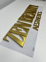 Lettres en acrylique 3D finition or mat haut de gamme, logo personnalisé pour salons de beauté américains, devantures de magasins de détail, publicité et usage domestique