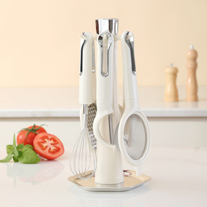 Juego de utensilios de cocina de 5 piezas de plástico multifuncional para uso doméstico con rallador, batidor de huevos y abridor de botellas - Product Image 4