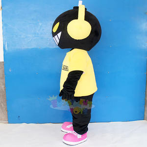 Disfraz de Mascota de Peluche Único en Negro y Amarillo, Traje de Caminar con Sonrisa Malvada y Logotipo Personalizado para Discotecas, Deportes Electrónicos y Activación de Marca - Product Image 2