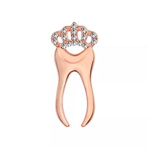 Yiwu personalizado al por mayor fábrica de plata/oro/Metal oro rosa diente pin de solapa blanco corona de cristal broche - Product Image 6