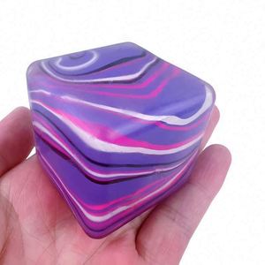 Juguete Antiestrés de Maltosa con Forma de Corazón Marmoleado, Blandito y de Rebote Lento, Marca Needoh, Venta al Por Mayor - Product Image 6