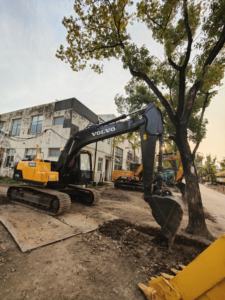 รถขุดตีนตะขาบ Volvo EC140 มือสอง พร้อมมอเตอร์ ความจุบุ้งกี๋ 1.3 ลูกบาศก์เมตร กำลัง 93 แรงม้า - Product Image 3