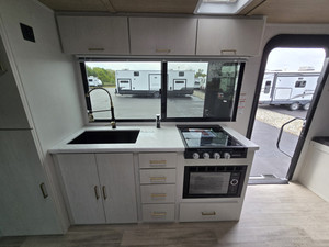 <span class=keywords><strong>Caravane</strong></span> tout-terrain moderne à double essieu en fibre de verre haute capacité, directement de l'usine, conforme aux normes australiennes, à vendre - Product Image 4