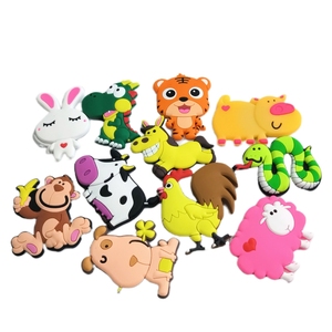 Aimants de réfrigérateur en caoutchouc 3D personnalisés, forme moyenne, motif animal de dessin animé mignon, vente en gros - Product Image 2