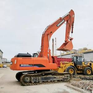 Pelle sur chenilles Doosan DH300LC d'occasion Moteur Cummins en excellent état avec moteur à roulement de boîte de vitesses à pompe essentielle - Product Image 3