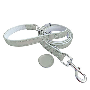 <span class=keywords><strong>Laisse</strong></span> <span class=keywords><strong>pour</strong></span> animaux de compagnie en <span class=keywords><strong>cuir</strong></span> mat de couleur contrastée classique et luxueuse <span class=keywords><strong>pour</strong></span> chats et chiens - <span class=keywords><strong>Laisse</strong></span> <span class=keywords><strong>pour</strong></span> <span class=keywords><strong>chien</strong></span> en <span class=keywords><strong>cuir</strong></span> mat de couleur unie - Product Image 5