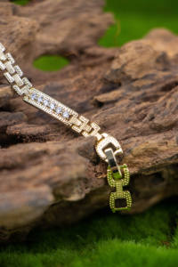 Pulseras y Brazaletes de Moda con Dije Rectangular de Zirconia Chapado en Oro de 22k y Cadena de Cobre Chapado en Oro con Aleación de Cobre - Product Image 6