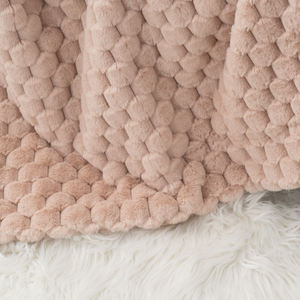 Nhà cung cấp chăn lông giả mềm mại siêu sang trọng, màu trơn, dày, nhuộm chàm kiểu Hàn Quốc, chất liệu lông minky nhăn, chăn lông giả gợn sóng - Product Image 4