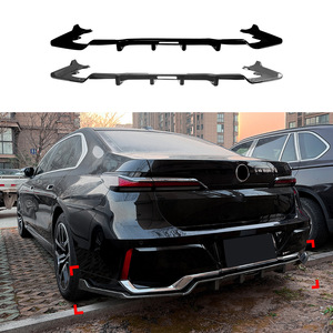 Alerón trasero Amp-Z con textura de fibra de carbono en negro piano para BMW Serie 7 I7 G70 G73 M Sport 2023+ estilo tuning - Product Image 1