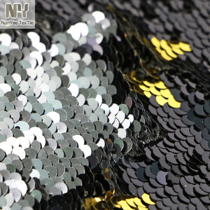 Nanyee Dệt 5Mm Quy Mô Cá Mặt Đất Đen Sao Vàng Vải Sequin Đảo Ngược - Product Image 2