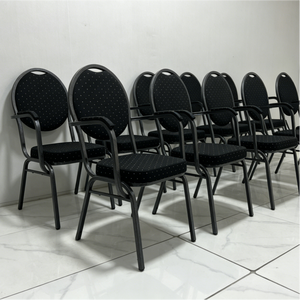 Chaises de banquet empilables élégantes 2026 avec cadre chromé argenté et revêtement rembourré pour événements de <span class=keywords><strong>mariage</strong></span> – Vente en gros - Product Image 1
