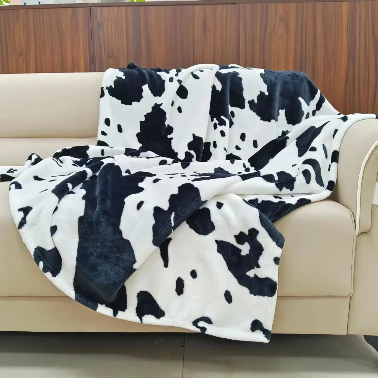New blanket double-sided plush thickened small blanket children cover milk color sofa warm velvet blanket