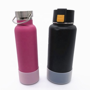 Custom Non Slip Garrafa De Água Silicone Botas Cup Sleeve Dog Cat Alimentação Tampa Inferior Cap Com 12 Cores para Escolher - Product Image 6