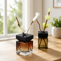 Diffuseur de parfum à roseaux de luxe, écologique, grande capacité, parfum lavande, avec couvercle en bois, flacon carré en verre 500 ml, bâtonnets aromatiques personnalisés