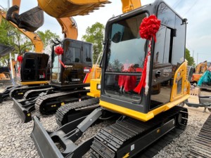 ใช้ Komatsu รถขุด PC70 8Ton แบรนด์ญี่ปุ่นพร้อมส่วนประกอบหลัก PLC รุ่น PC220และ PC60ที่คล้ายกัน - Product Image 4