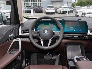 BMW iX1 eDrive25L <span class=keywords><strong>X</strong></span> Design Package <span class=keywords><strong>Auto</strong></span> 204 CV Veicolo Elettrico Puro 5 Posti SUV Compatto Ricarica Rapida 0.53h - Modello 2025 - Product Image 6