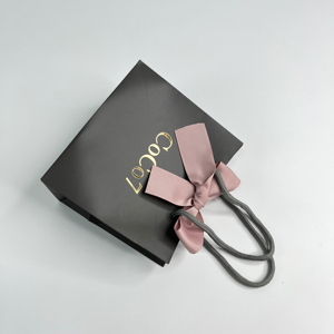 Sacs cadeaux personnalisés imprimés avec logo doré et nœud en ruban gros-grain - Sacs shopping de luxe pour cosmétiques - Product Image 6