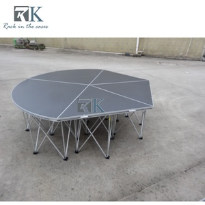 Plataforma de Escenario Plegable Portátil Personalizada RK, de Aleación de Aluminio Negra, para Eventos al Aire Libre y Bodas - Product Image 2