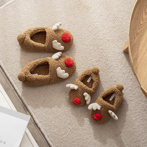 Chaussons chauds en molleton floue confortable pour maison adulte taille enfant pour Noël intérieur - Product Image 5