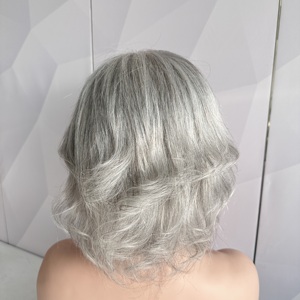 Peluca Médica de Cabello Humano Natural Corto, Lista para Enviar, Color Gris Blanco, Completamente Anudada a Mano con Base de Seda, para Mujeres con <span class=keywords><strong>Alopecia</strong></span> y Pérdida de Cabello - Product Image 4