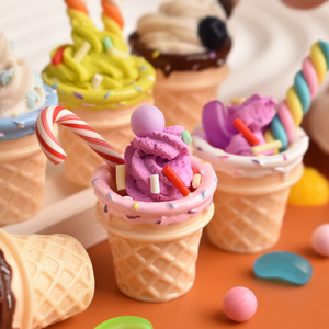 Cabujones de Resina con Forma de Cono de Helado de Dibujos Animados Coloridos para Manualidades DIY, Diseño Artístico Pintado a Mano - Product Image 3