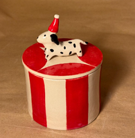 Boîte en céramique artisanale avec couvercle |   Pot de rangement décoratif à motif harlequin inspiré du cirque