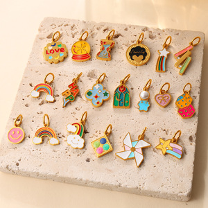 Breloques mignonnes en alliage de zinc, motif cœur souriant arc-en-ciel, accessoires de bijoux DIY, cadeau unisexe - Product Image 1