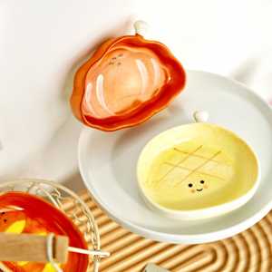 Assiette créative en porcelaine peinte à la main, motif végétal irrégulier mignon, pour croissants, sauces et desserts - Product Image 3
