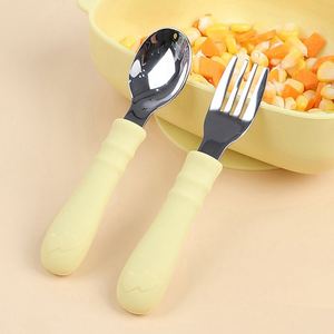 Es-Pro Venta al por Mayor ODM/OEM, Juego de Cuchara y Tenedor para Bebés de Acero Inoxidable con Mango de Silicona de Grado Alimenticio, Personalizado para Niños y Bebés - Product Image 4
